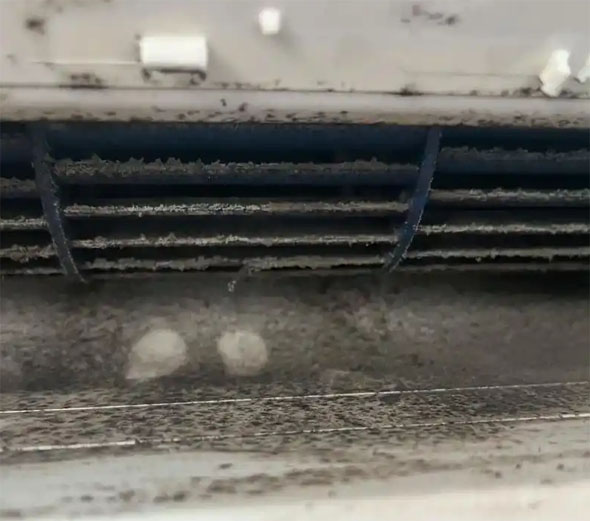 鹿邑空调吹的风有股烧焦味是怎么回事